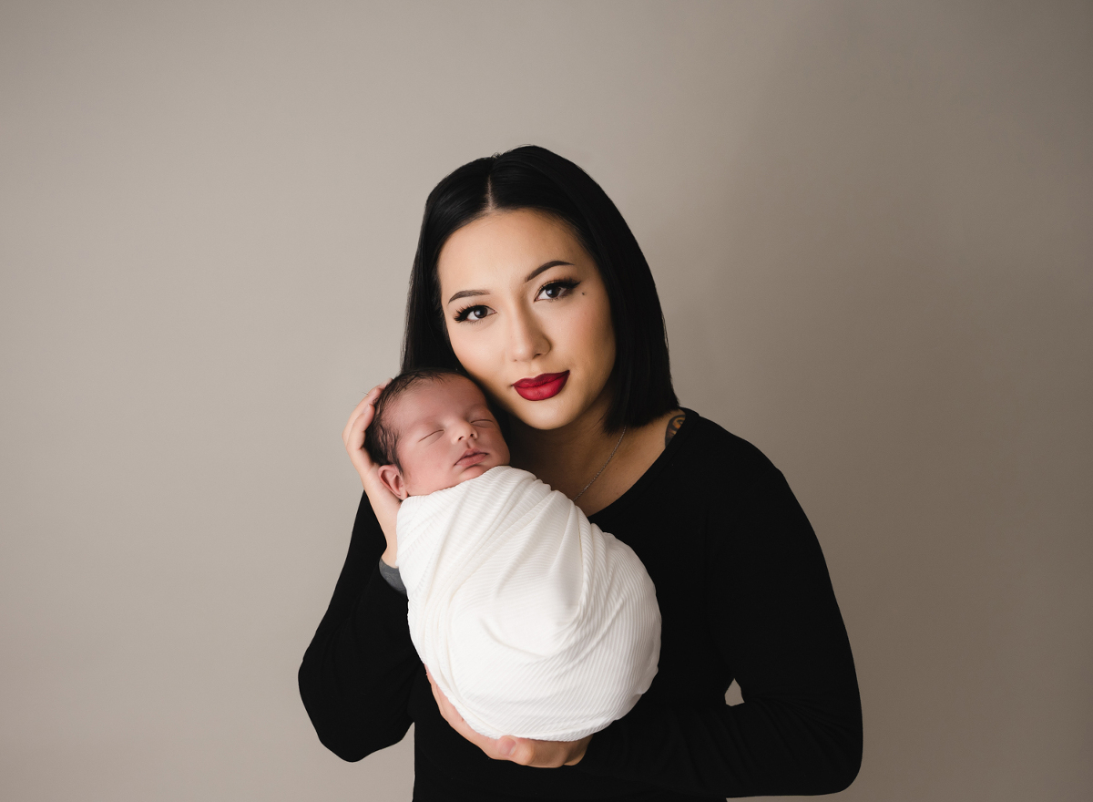 Castle Rock Newborn Photography - mother and child